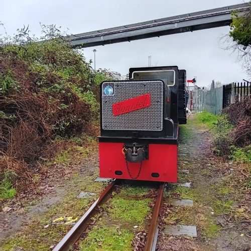 Diesel locomotive 'Barton Hall' outside Kemsley Down station